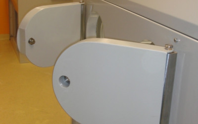 isolator door open